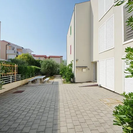 Ema * דוברופוליינה