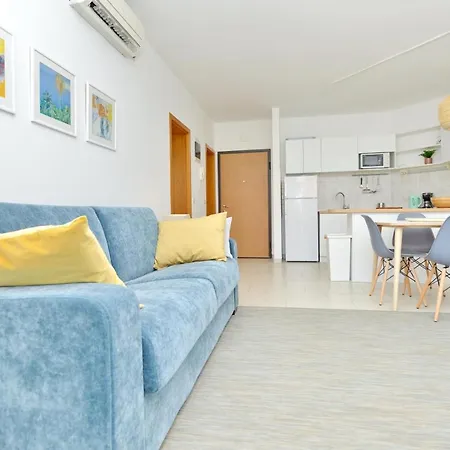 Ema Apartment
