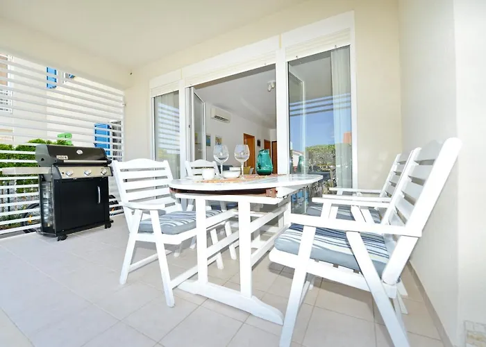 Ema Apartmán Dobropoljana